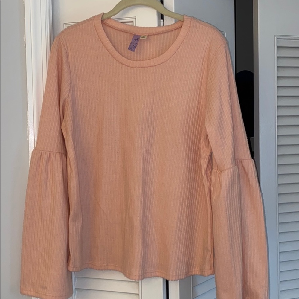 Light pink wide sleeve sweater